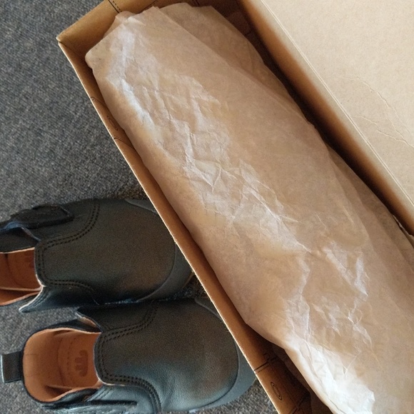 NWT EZPZ Baby IMOK Leather Shoes - Picture 10 of 12